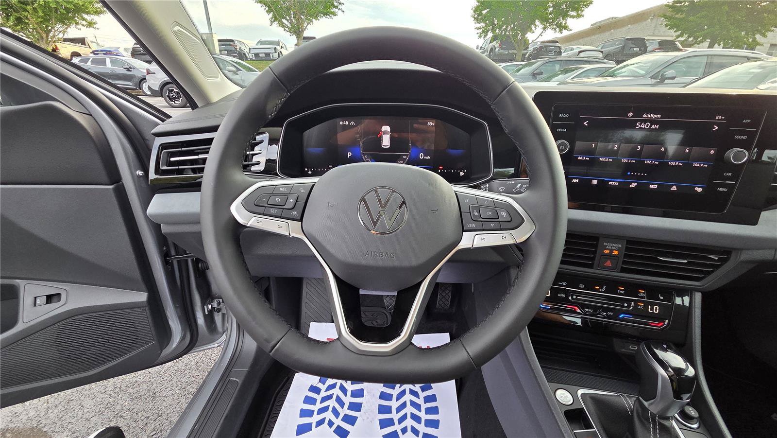 New 2026 Volkswagen Jetta SE FWD image 16
