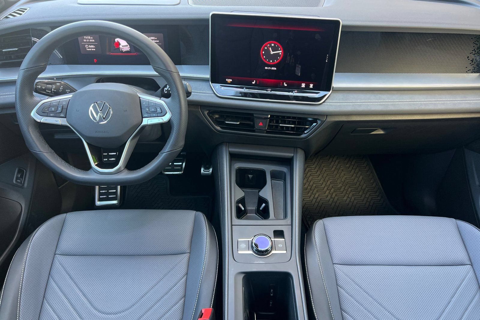 Certified 2026 Volkswagen Tiguan SE R-Line AWD/4WD image 13