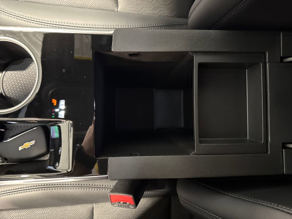 New 2026 Chevrolet Equinox LT w/ Convenience Package II FWD image 25