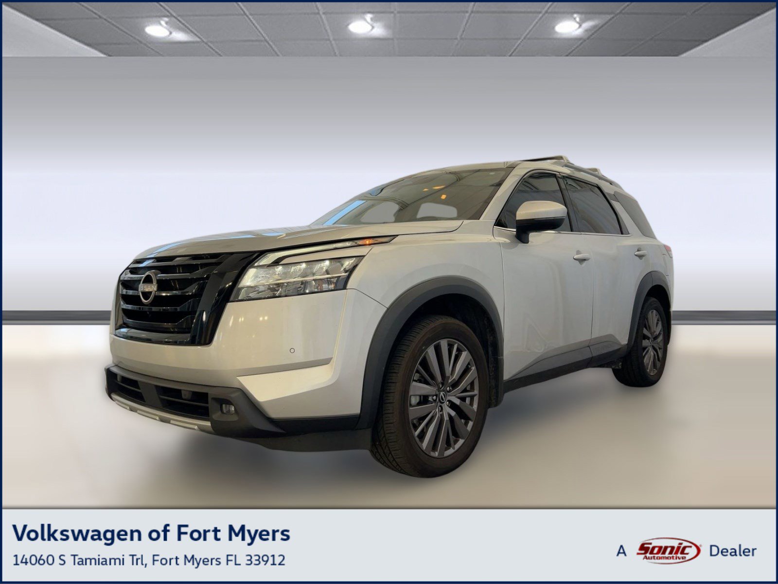 Used 2023 Nissan Pathfinder SL w/ SL Premium Package image 1