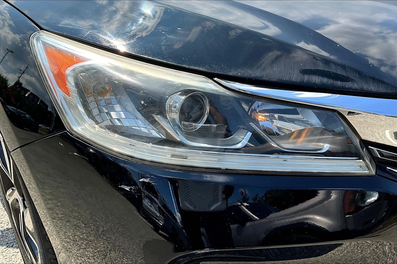 Used 2017 Honda Accord LX image 29