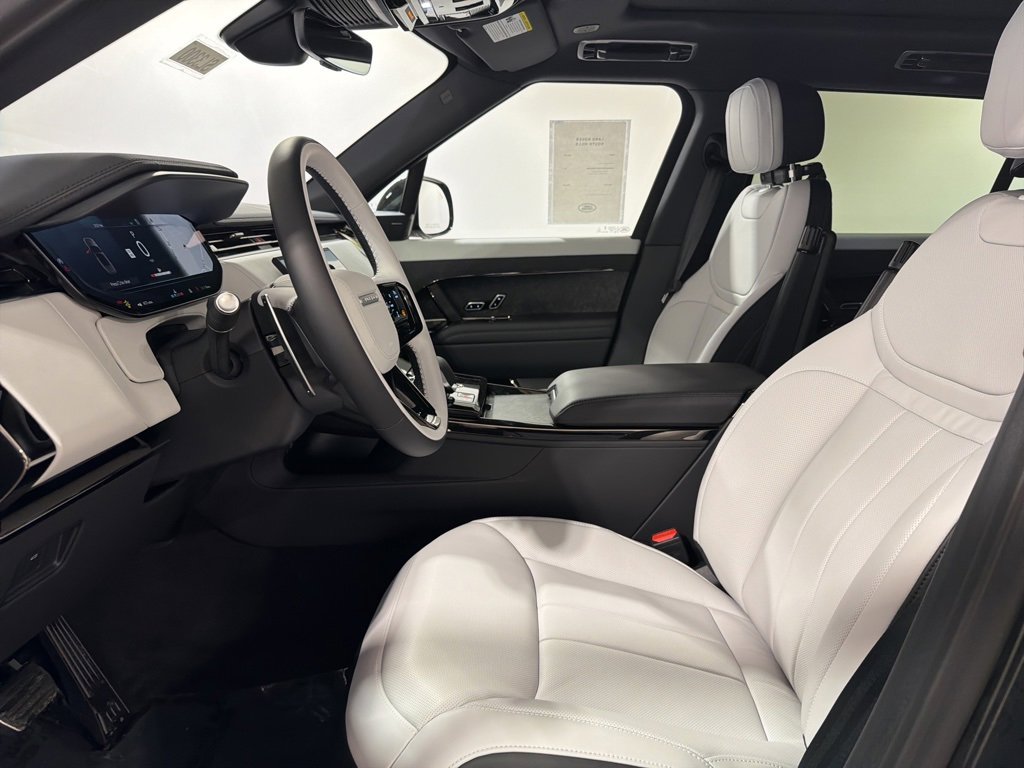 New 2025 Land Rover Range Rover Sport Dynamic SE image 11