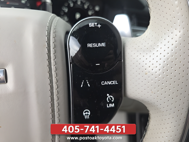 Used 2018 Land Rover Range Rover Velar R-Dynamic SE AWD/4WD image 16