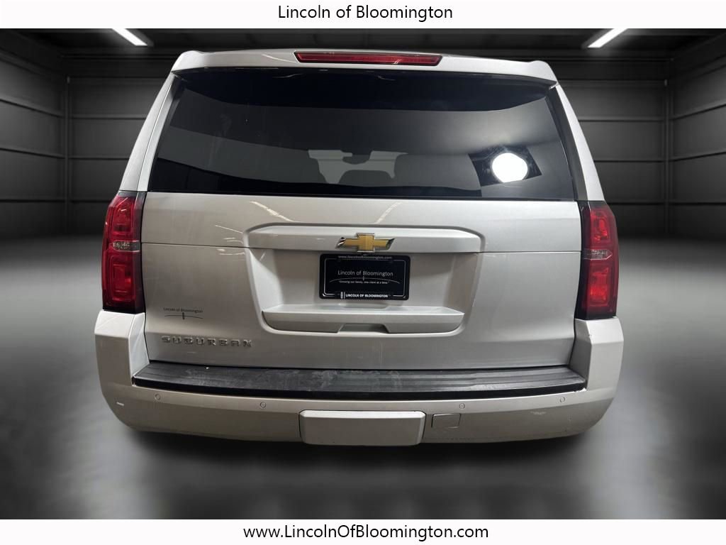 Used 2016 Chevrolet Suburban LT w/ Luxury Package AWD/4WD image 5