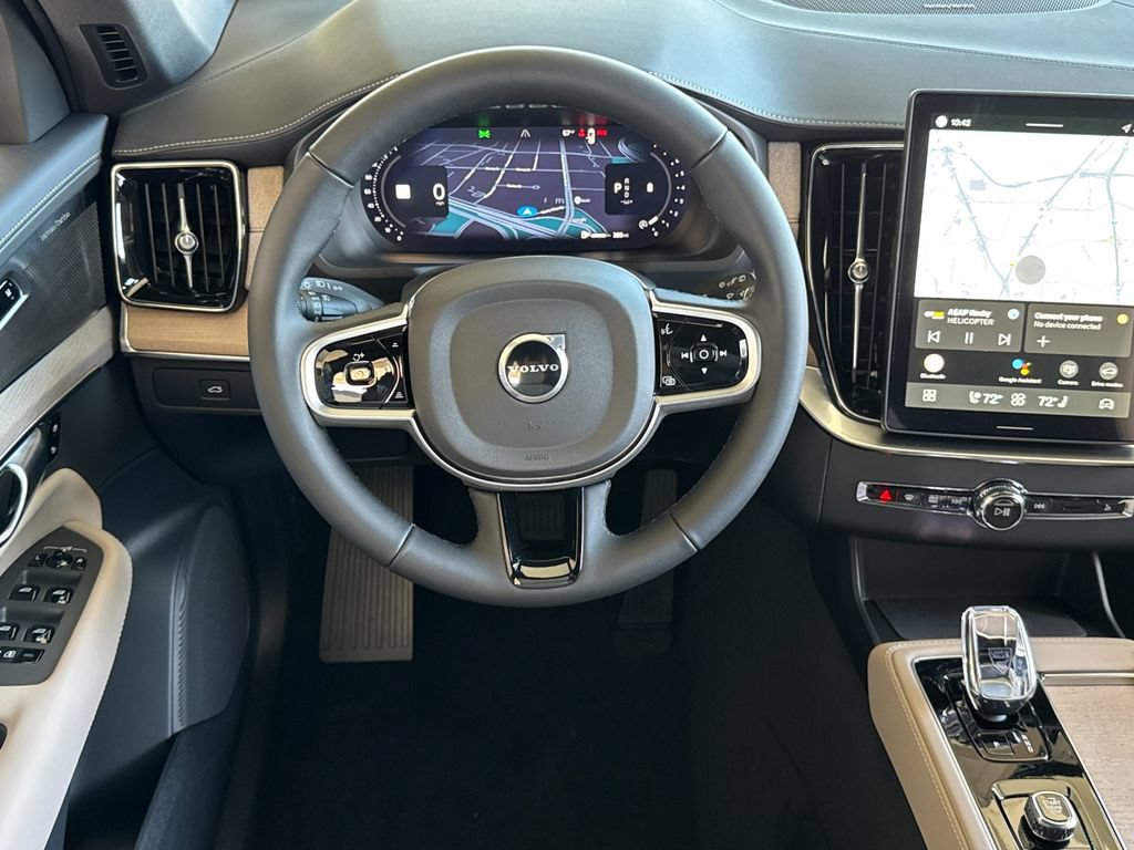 New 2026 Volvo XC90 B6 Plus w/ Protection Package Premier AWD/4WD image 13