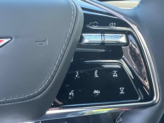 New 2026 Cadillac Lyriq V w/ LPO, Onyx Lite Package AWD/4WD image 25