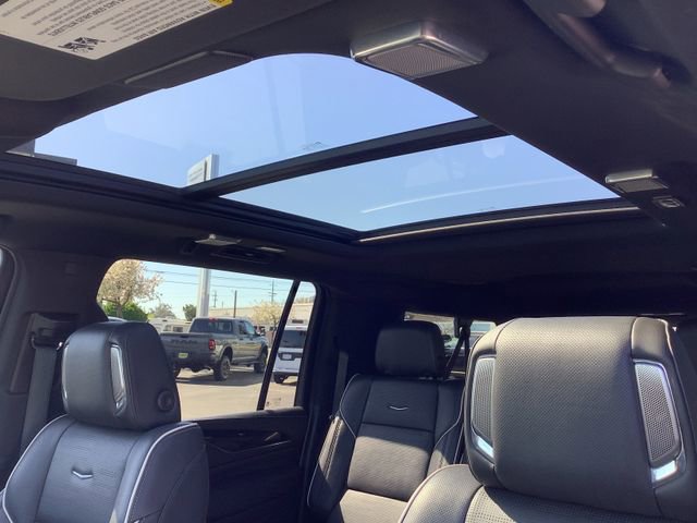 Used 2022 Cadillac Escalade ESV Sport w/ Touring Package image 21