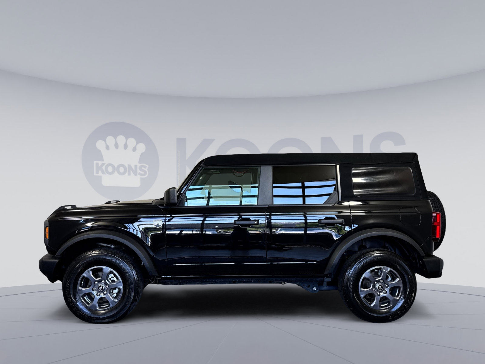 Used 2023 Ford Bronco Big Bend AWD/4WD image 2