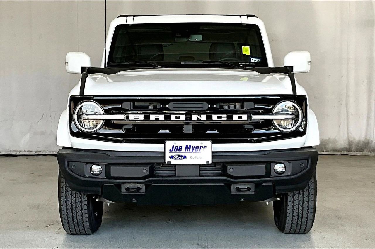 Used 2024 Ford Bronco Outer Banks image 3