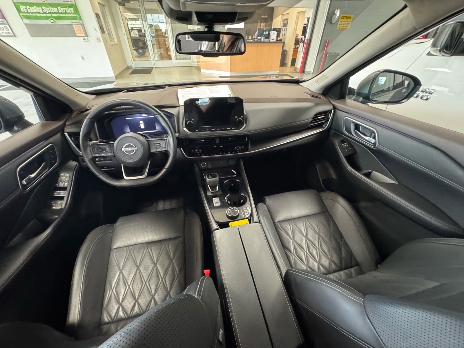 Used 2023 Nissan Rogue Platinum AWD/4WD image 15