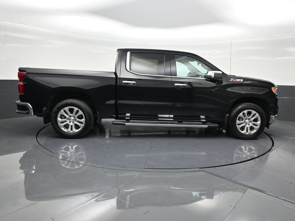Used 2023 Chevrolet Silverado 1500 LTZ w/ Z71 Off-Road Package image 7
