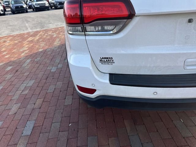 Used 2022 Jeep Grand Cherokee Laredo E RWD image 8