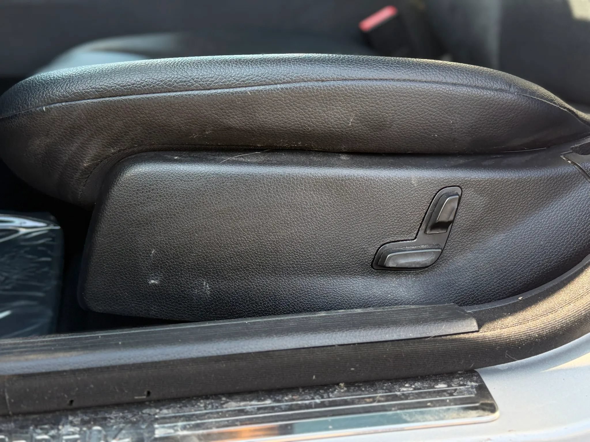 Used 2012 Mercedes-Benz C 300 4MATIC Sedan image 25