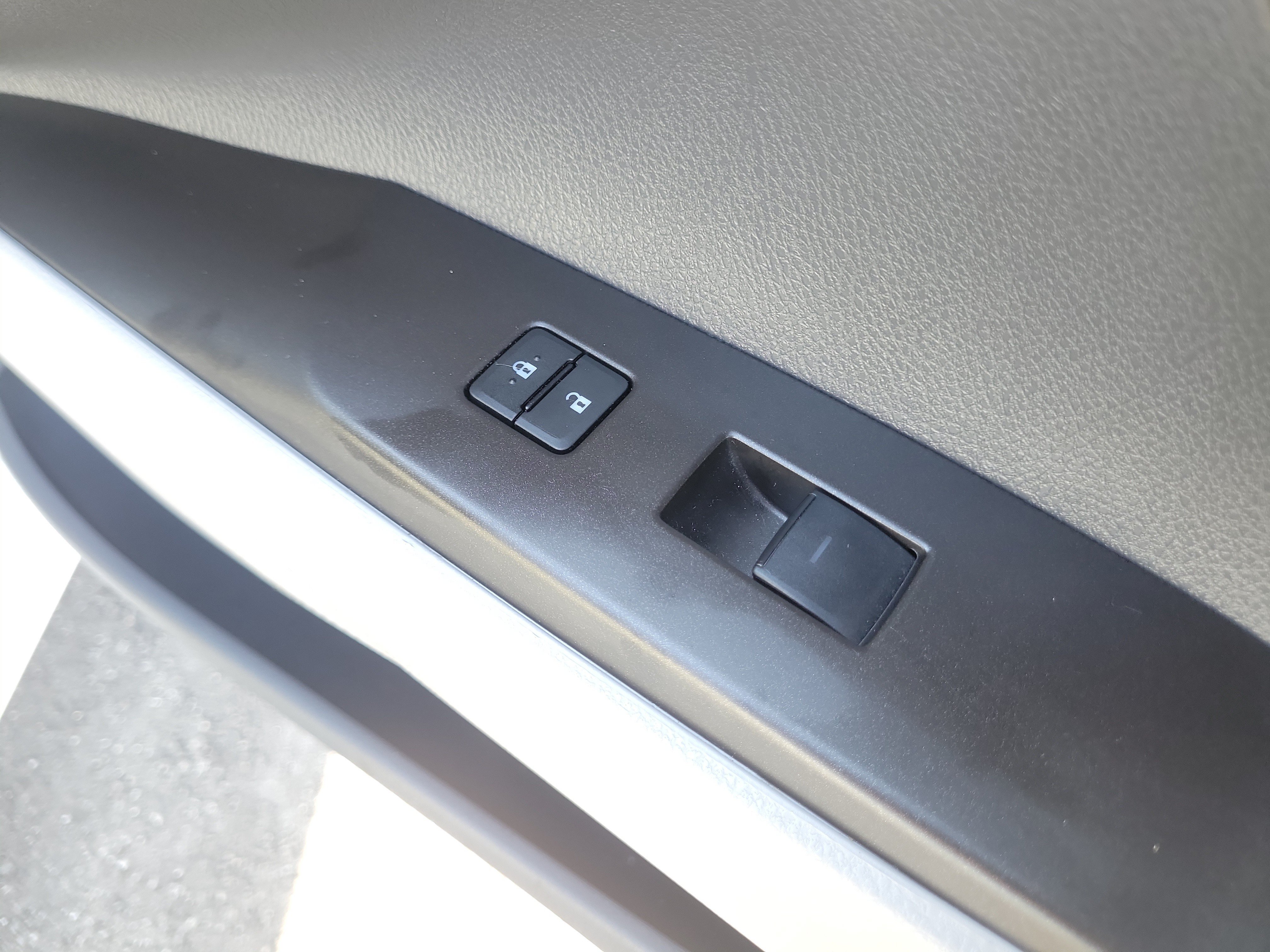Used 2021 Toyota Camry SE w/ Audio Upgrade Package FWD image 11