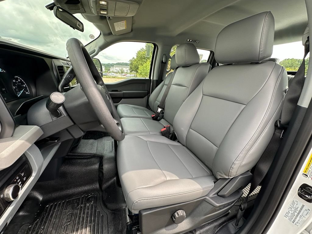 New 2026 Ford F250 XL AWD/4WD image 17