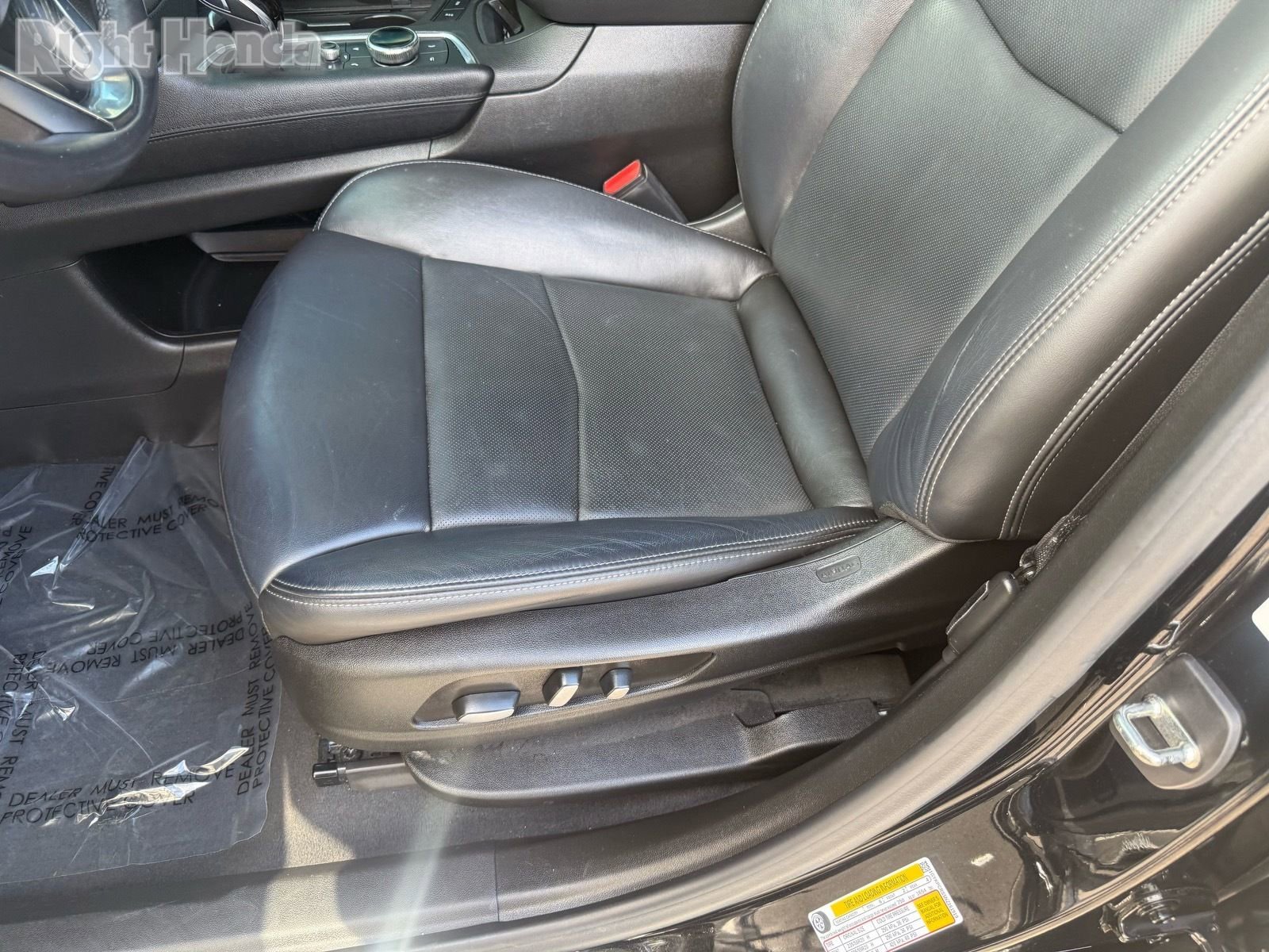 Used 2022 Cadillac XT6 Premium Luxury w/ Technology Package image 13