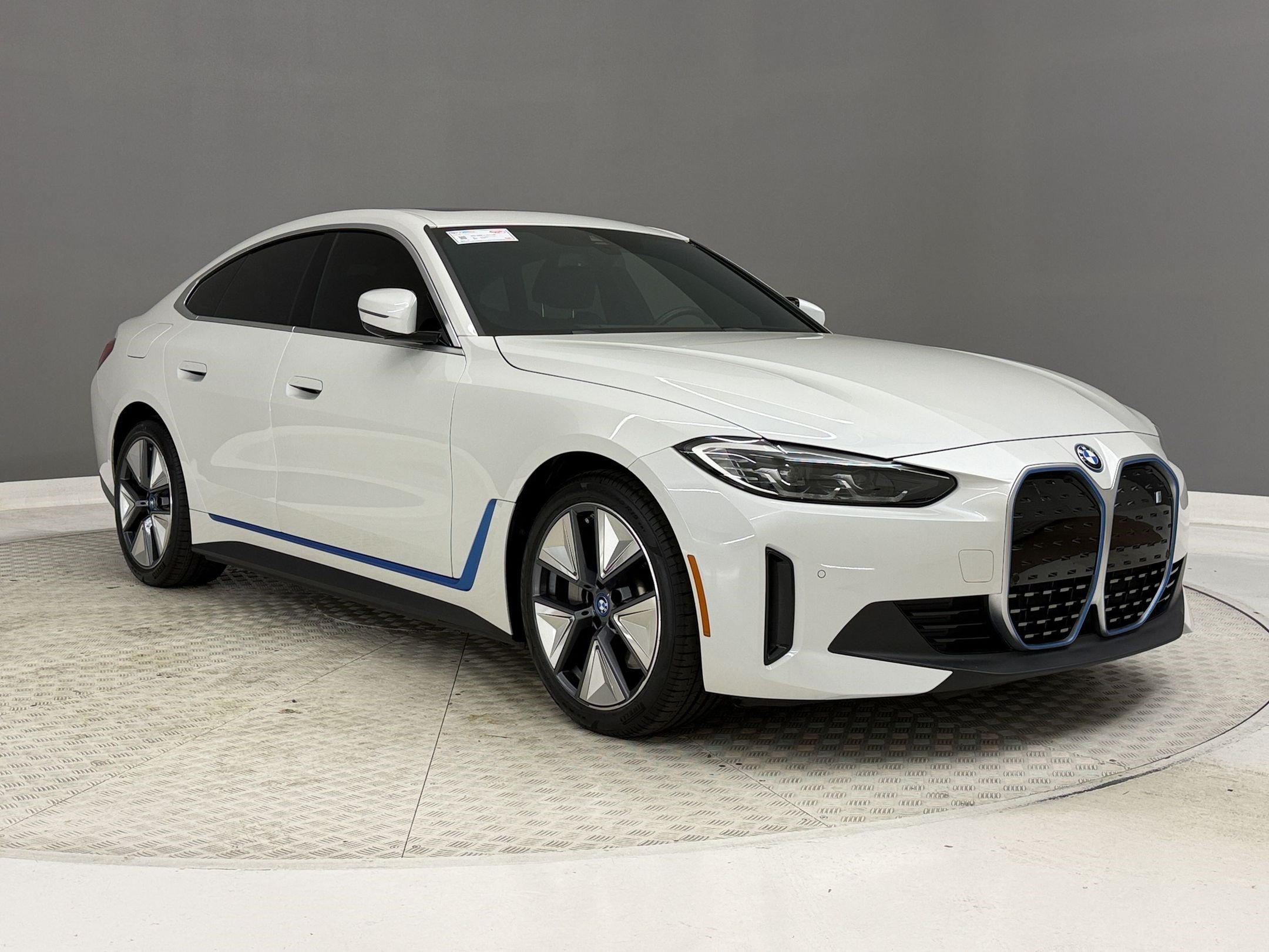 Certified 2023 BMW i4 eDrive40 w/ Premium Package RWD image 7