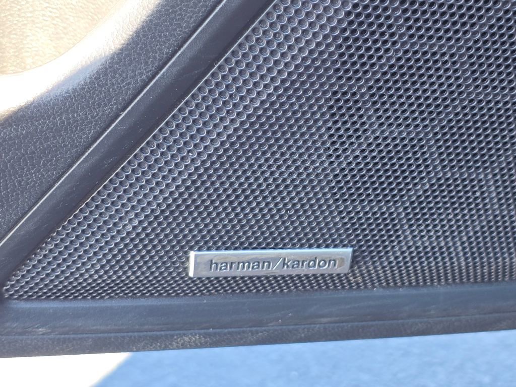 Used 2020 Subaru Outback Limited w/ Popular Package #2 image 16