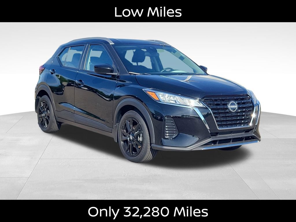 Used 2024 Nissan Kicks SV FWD image 2
