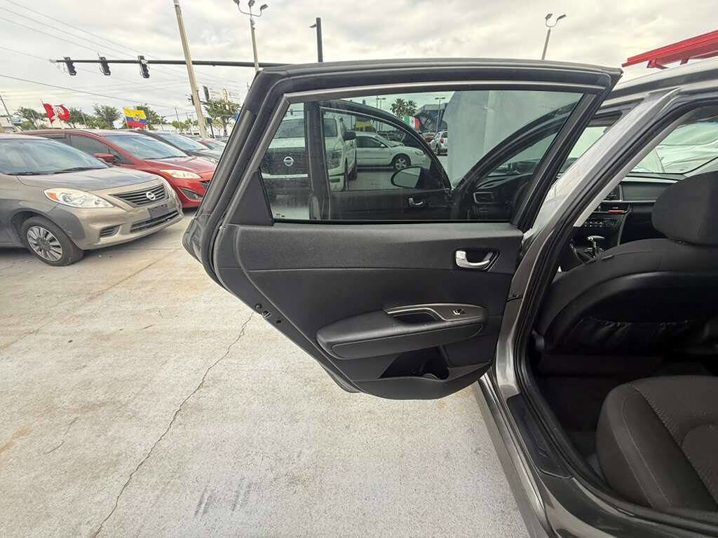 Used 2016 Kia Optima LX w/ Option Group 014 image 18