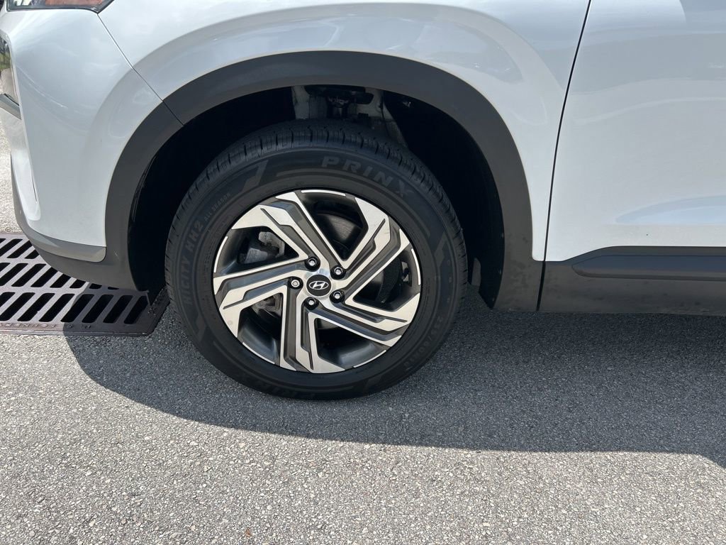 Used 2023 Hyundai Santa Fe SEL w/ Cargo Package image 47