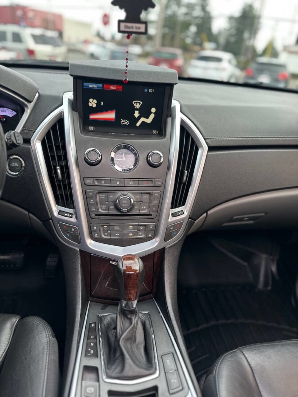 Used 2010 Cadillac SRX Luxury image 17