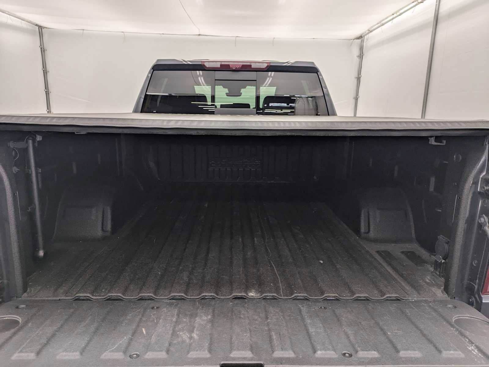 Used 2022 Chevrolet Silverado 1500 High Country w/ High Country Premium Package AWD/4WD image 34