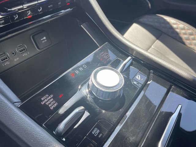 Used 2025 Jeep Grand Cherokee Summit AWD/4WD image 30