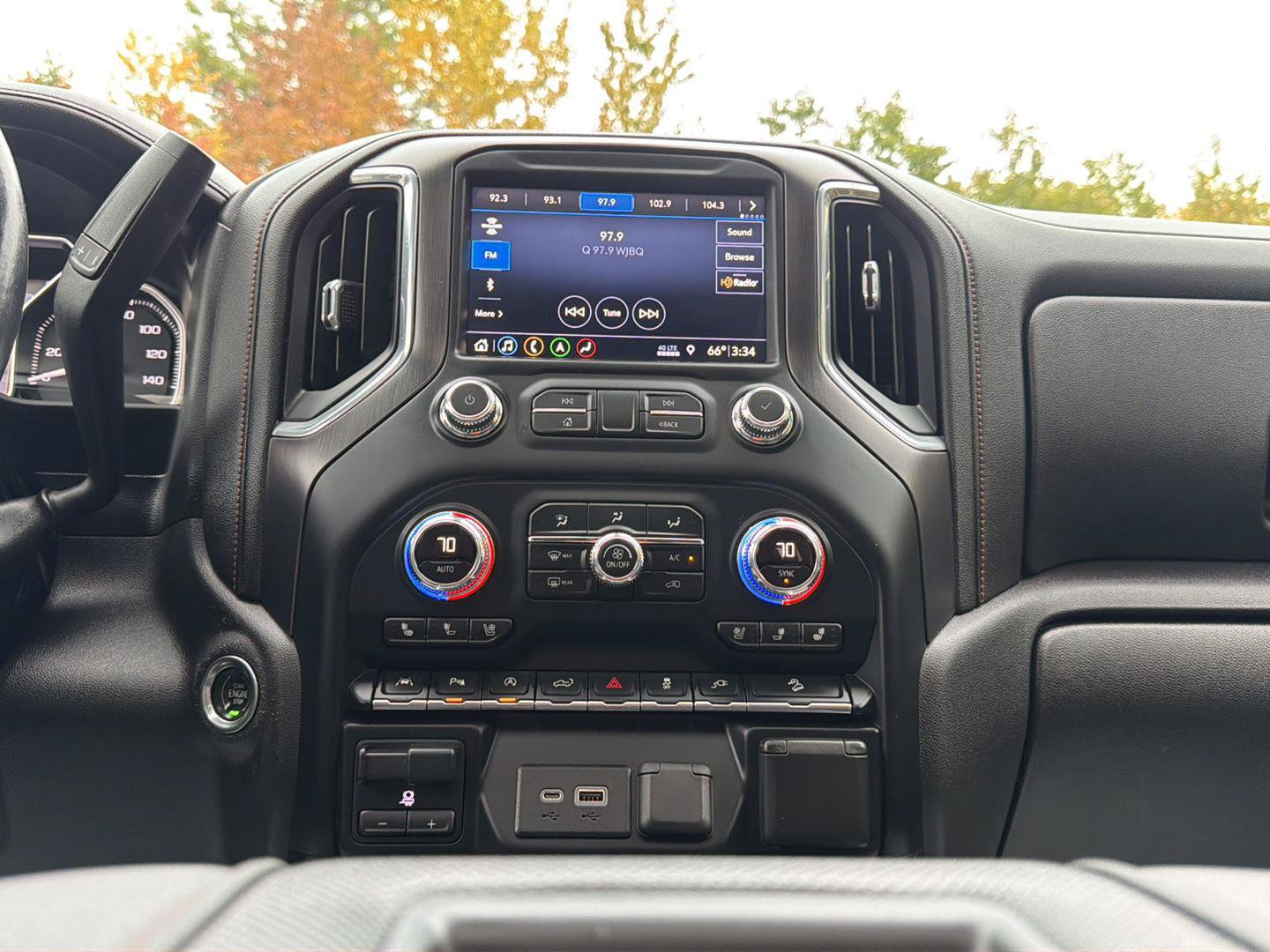 Certified 2019 GMC Sierra 1500 AT4 w/ Off Road Performance Package AWD/4WD image 15