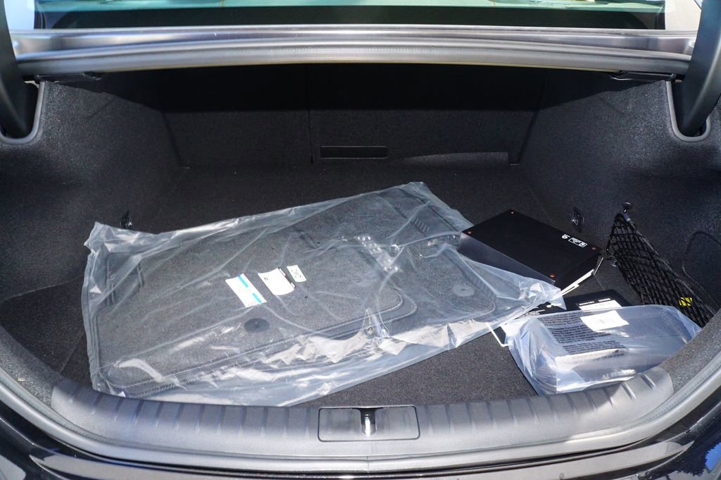 New 2025 Genesis G70 2.5T w/ Sport Prestige Package image 21