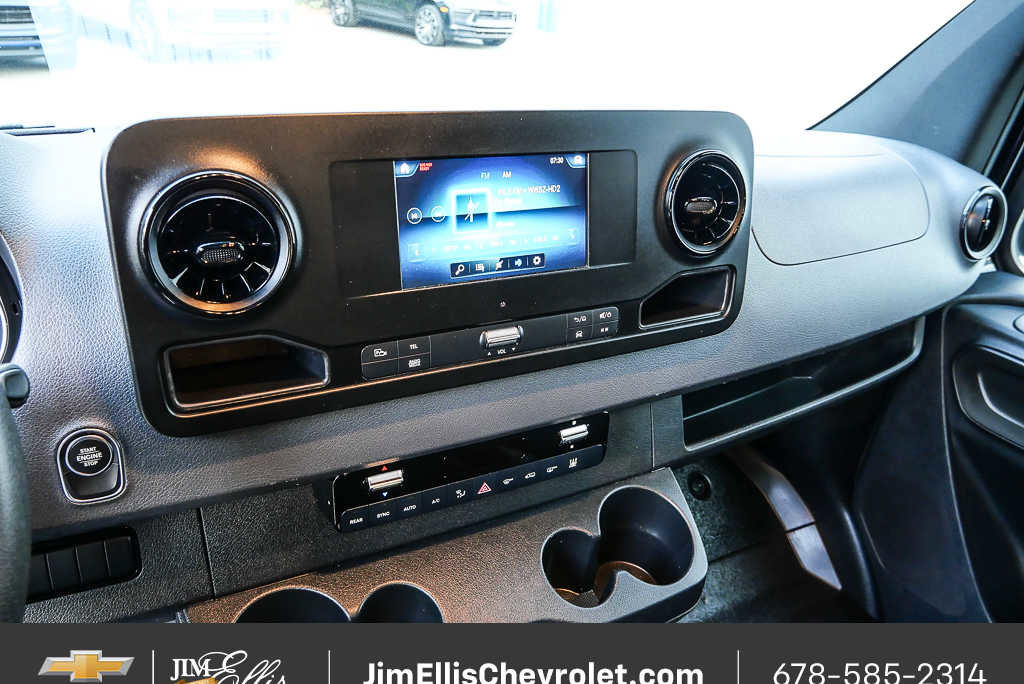 Used 2024 Mercedes-Benz Sprinter 2500 image 12