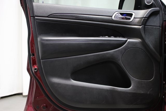 Used 2018 Jeep Grand Cherokee Altitude image 16