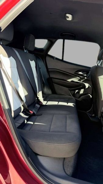 Used 2024 Chevrolet Trax RS image 33