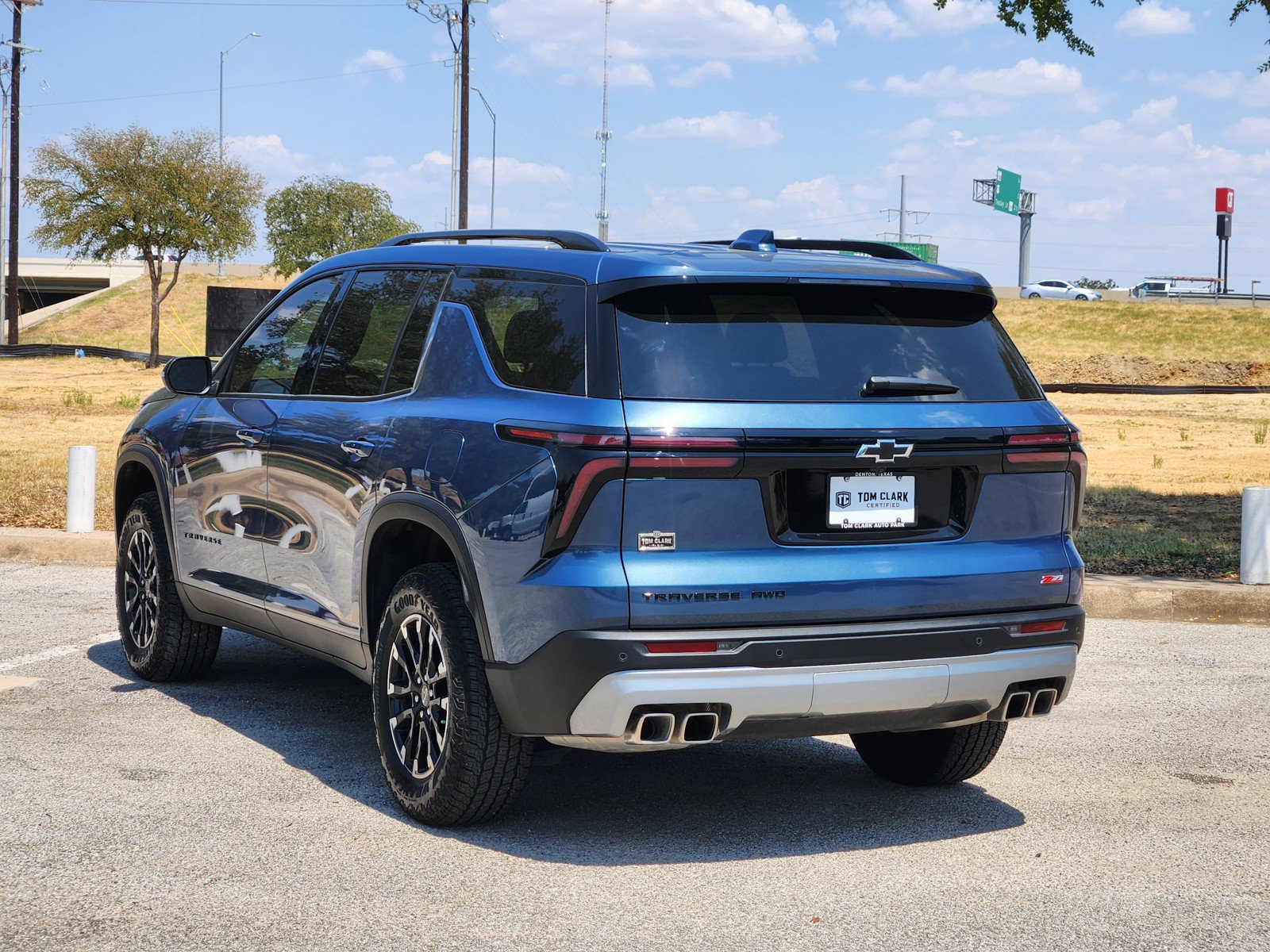 Used 2026 Chevrolet Traverse Z71 AWD/4WD image 4