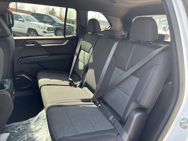 New 2025 GMC Acadia Elevation image 13