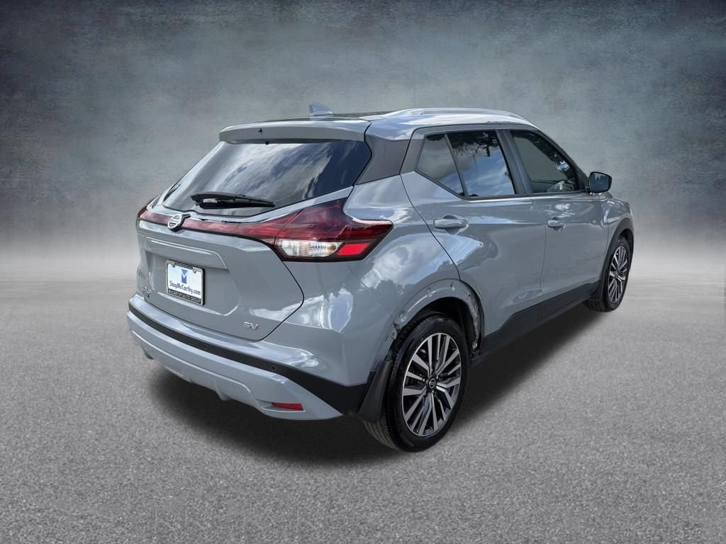 Used 2021 Nissan Kicks SV FWD image 6