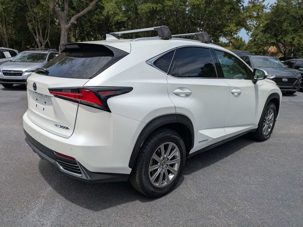 Used 2018 Lexus NX 300h AWD w/ Comfort Package image 4
