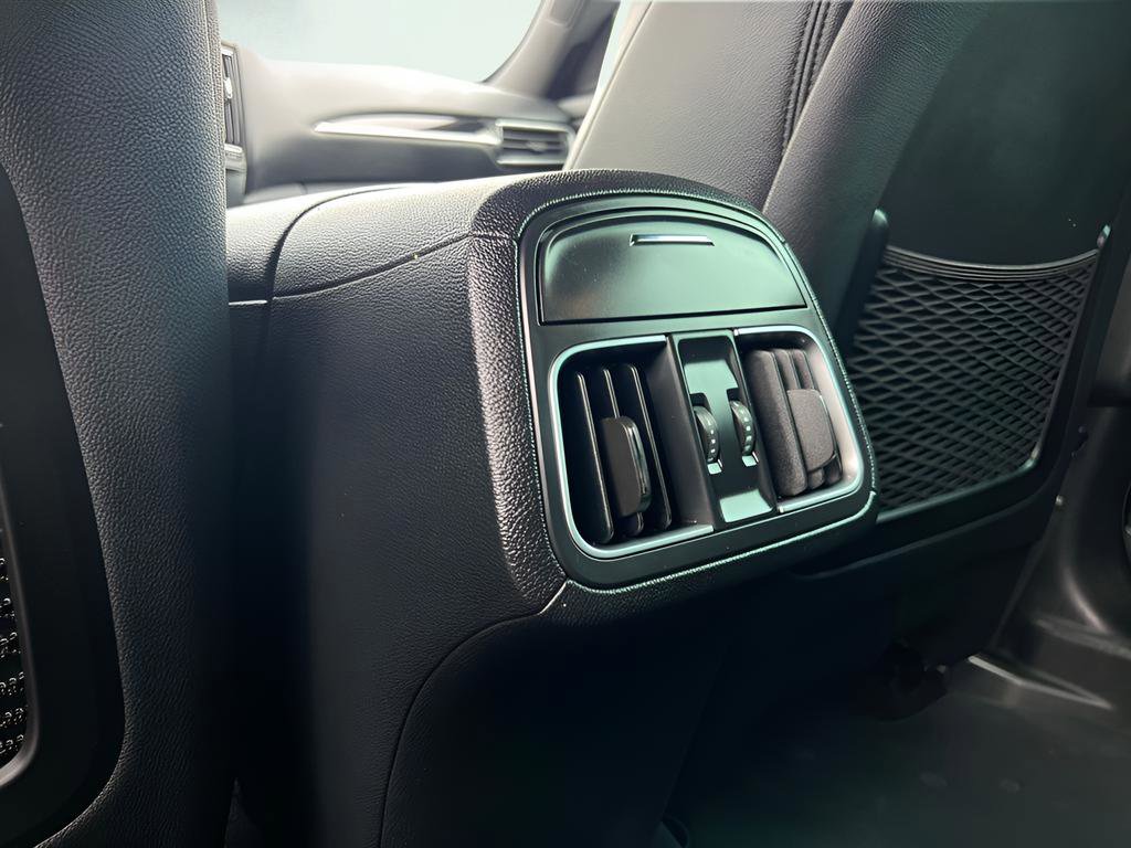 Used 2017 Maserati Levante image 21