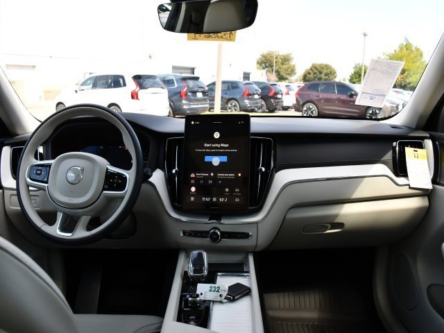 New 2026 Volvo XC60 T8 Ultra w/ Protection Package Premier image 18