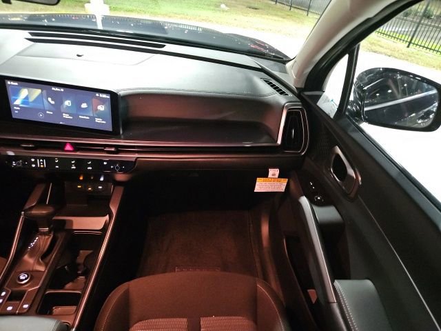 Used 2025 Kia Sorento LX image 42