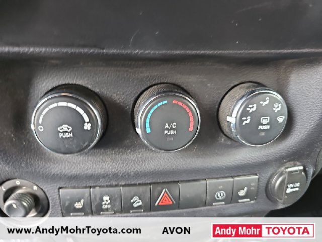 Used 2015 Jeep Wrangler Sahara w/ Dual Top Group AWD/4WD image 19