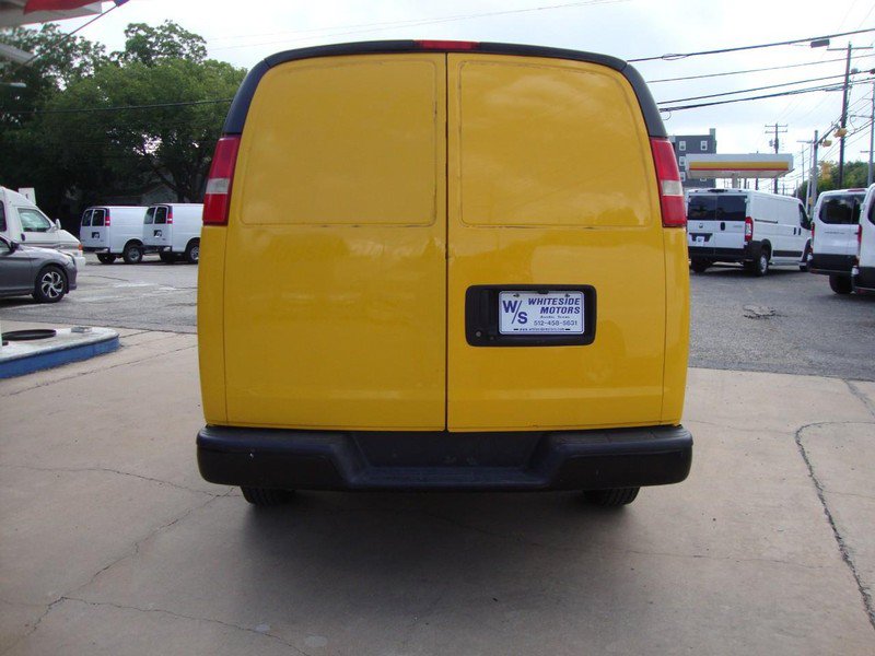 Used 2018 GMC Savana 2500 Extended w/ Driver Convenience Package RWD image 4