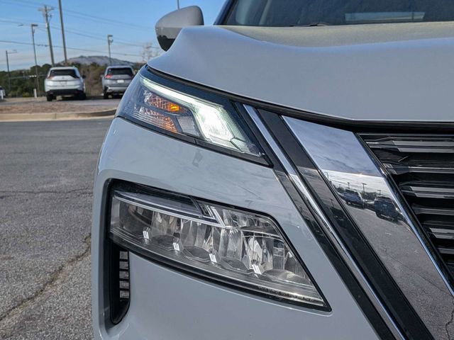 Used 2023 Nissan Rogue SL w/ SL Premium Package image 9