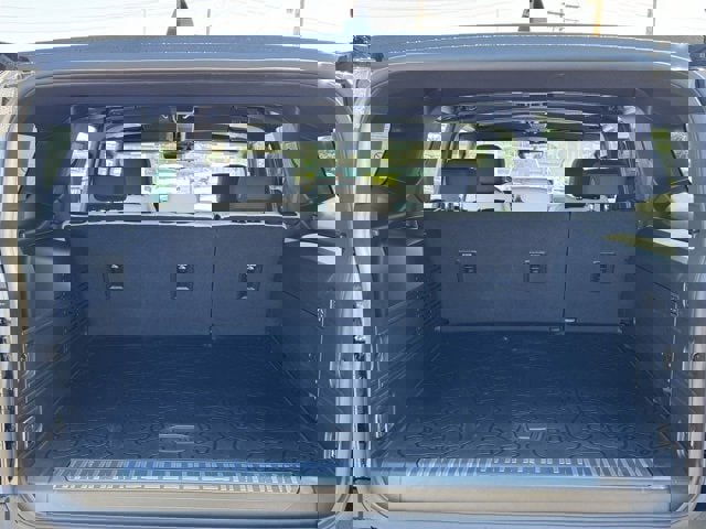 New 2025 GMC Hummer EV 2X w/ LPO, Illumination Package image 10