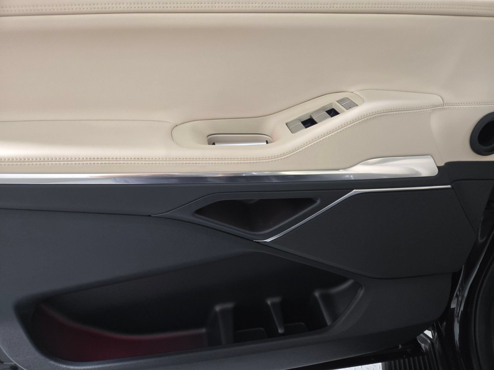 New 2027 Lincoln Navigator Premiere AWD/4WD image 24