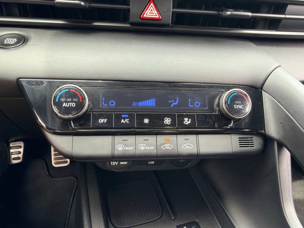Used 2025 Hyundai Elantra Sport FWD image 12