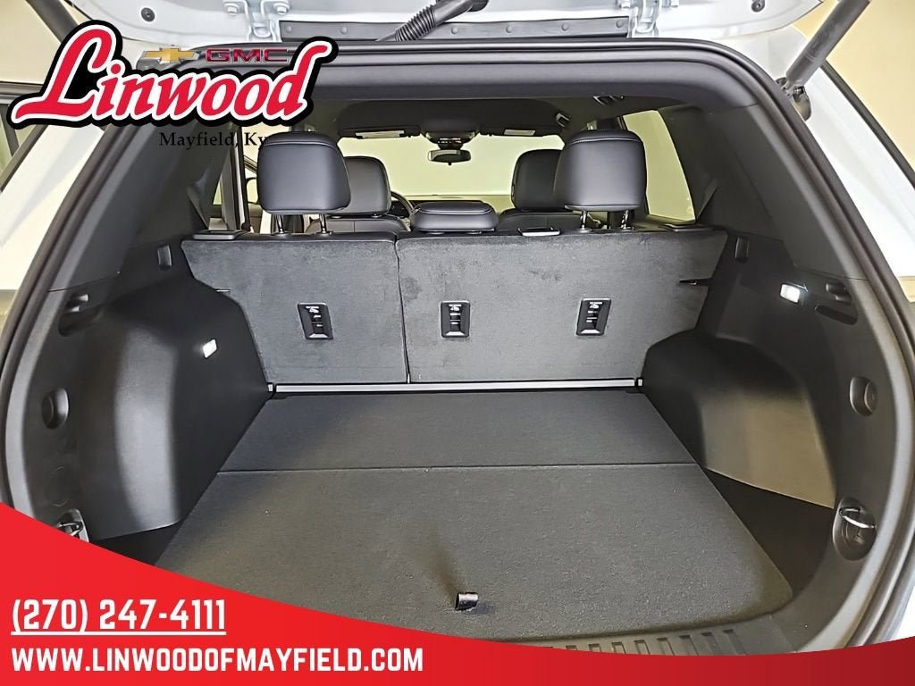 New 2026 GMC Terrain AT4 w/ Convenience Package III AWD/4WD image 13