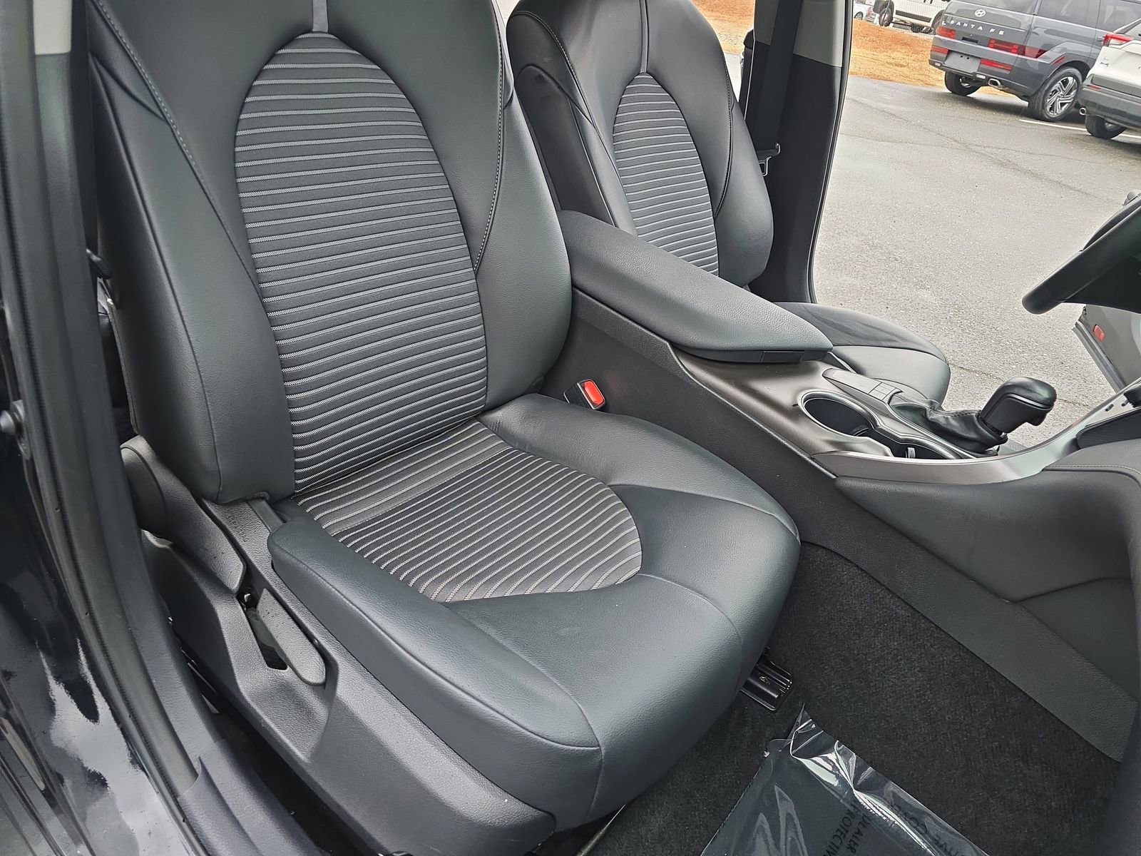 Used 2023 Toyota Camry SE image 17