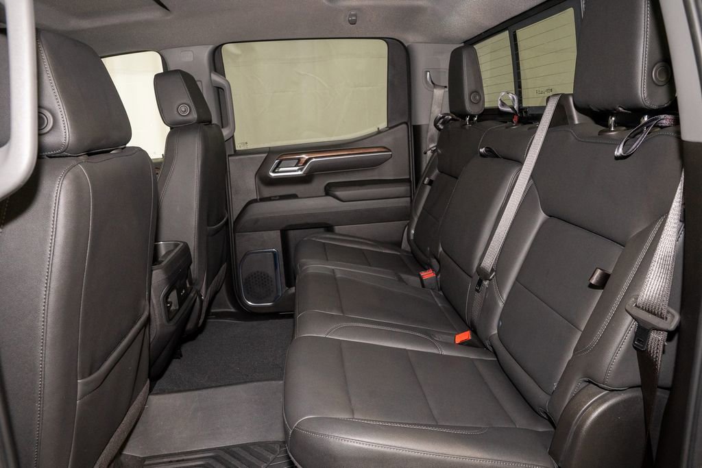 Used 2025 Chevrolet Silverado 1500 LT Trail Boss w/ LT Trail Boss Premium Package image 9