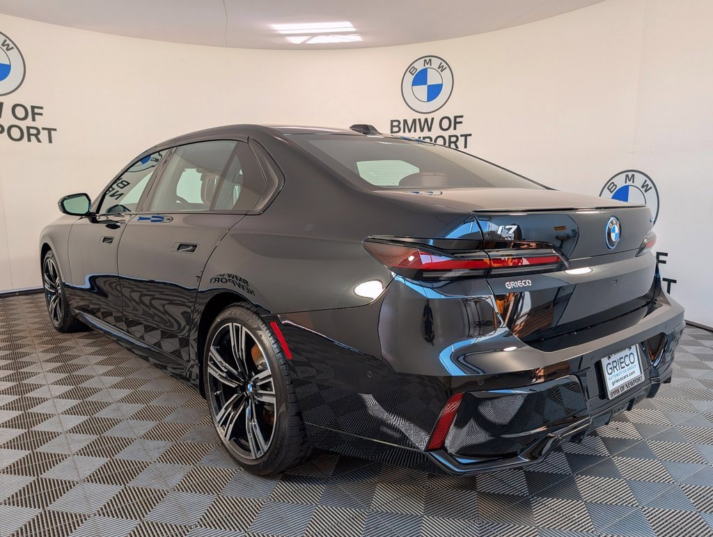 New 2026 BMW i7 xDrive60 w/ Premium Package image 8